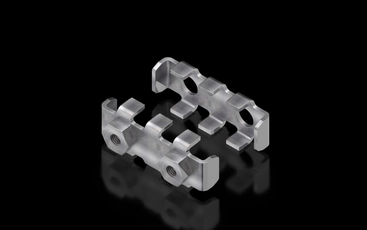 Busbar claw for flat copper busbars