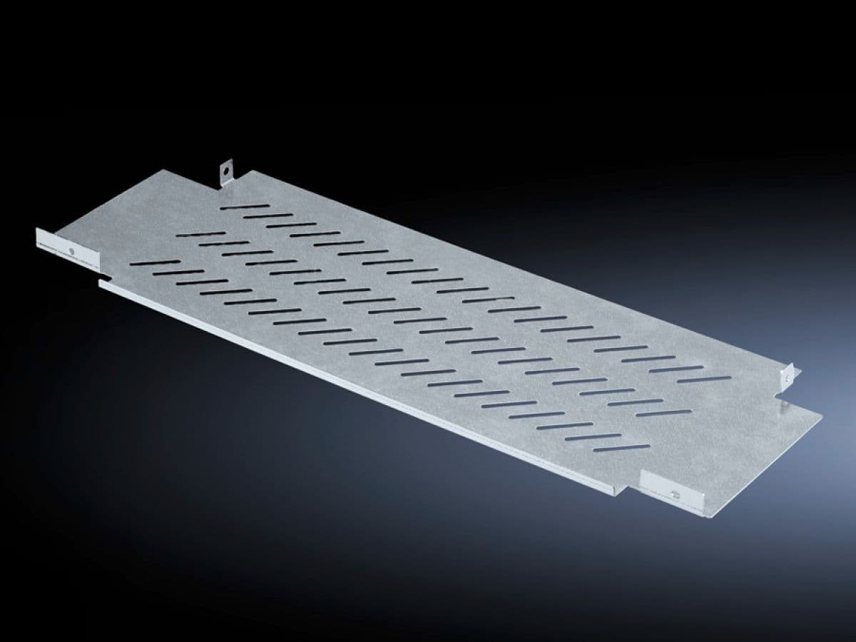 Dividing plate for fuse-switch disconnector section